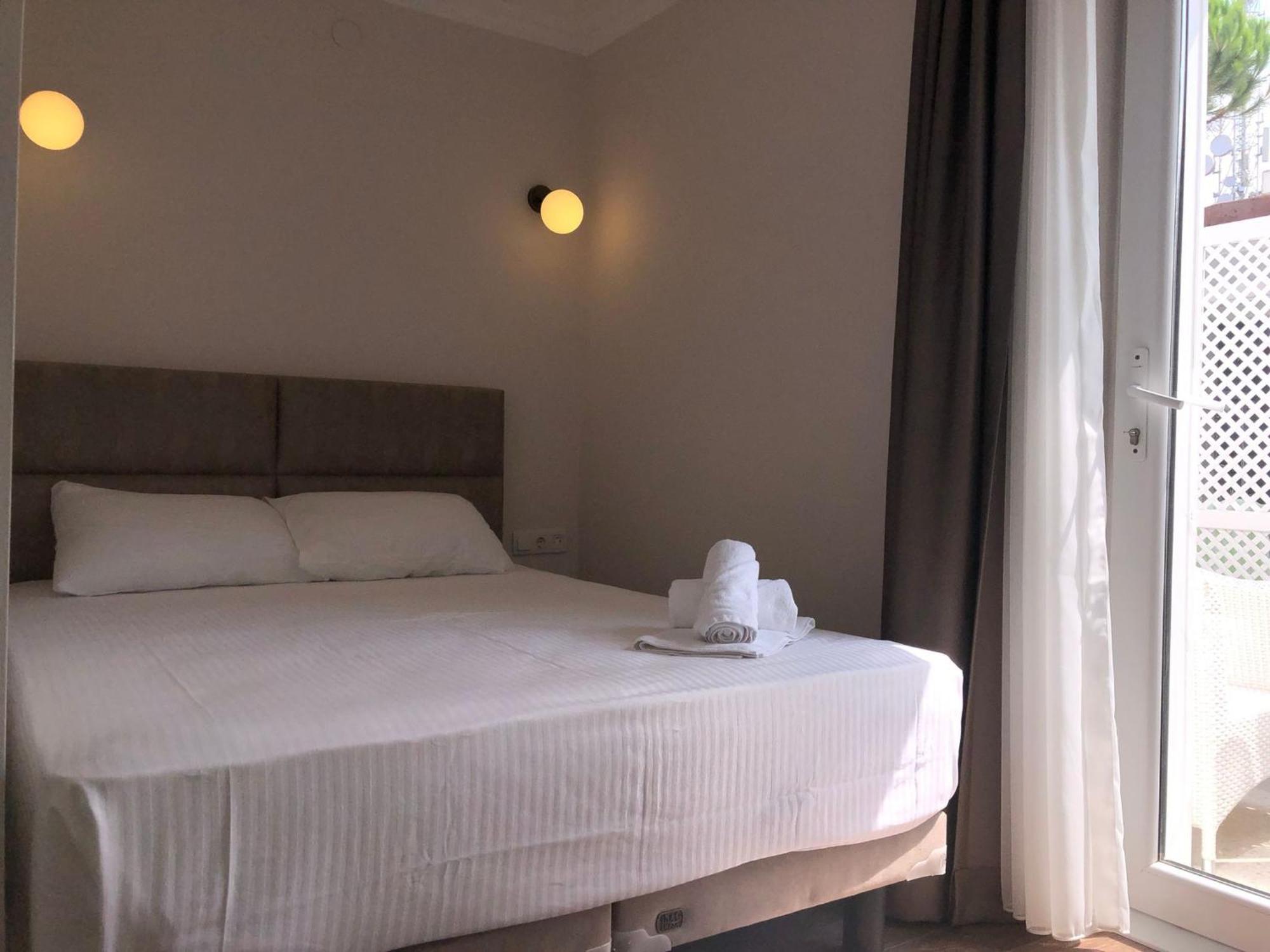 Hi Hotel Ivy Bueyuekada Adalar Kültér fotó