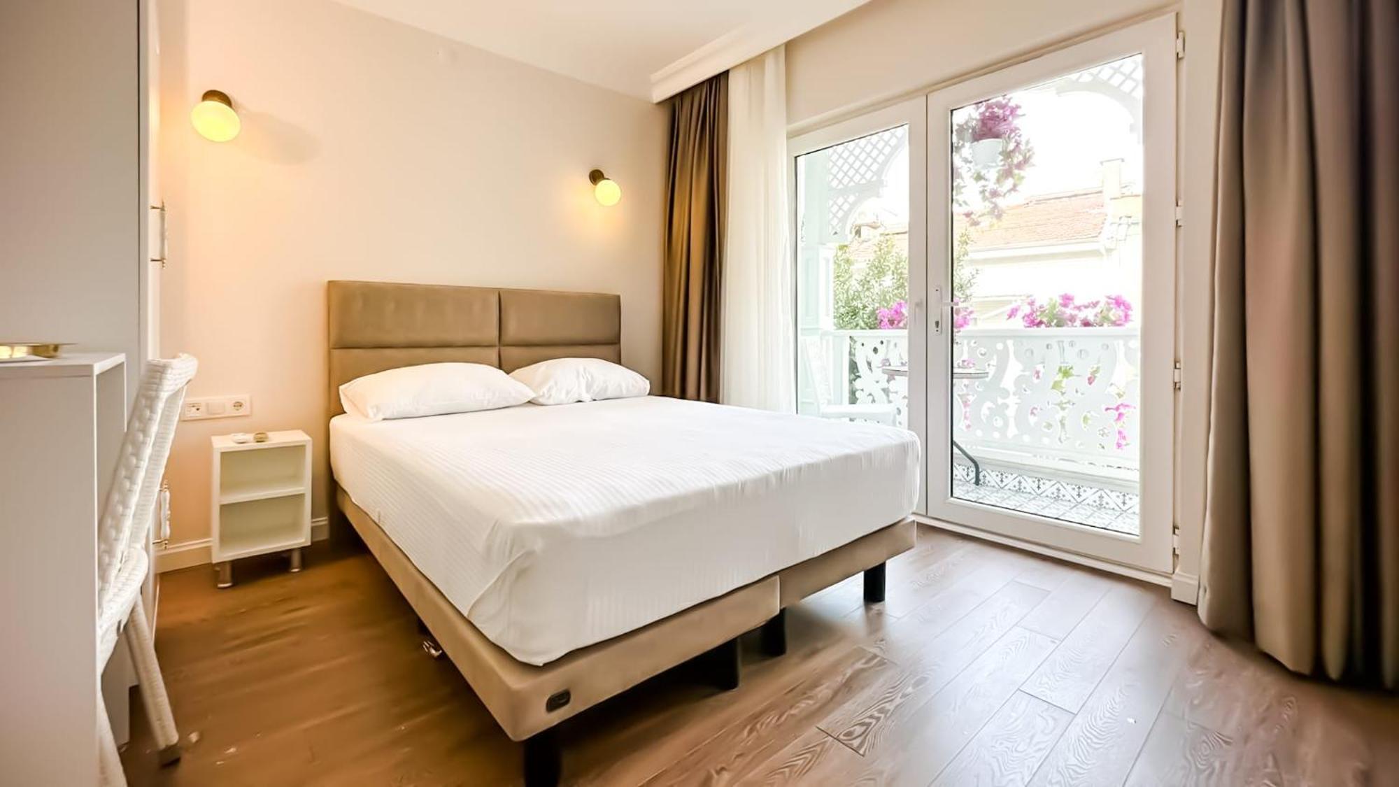 Hi Hotel Ivy Bueyuekada Adalar Kültér fotó